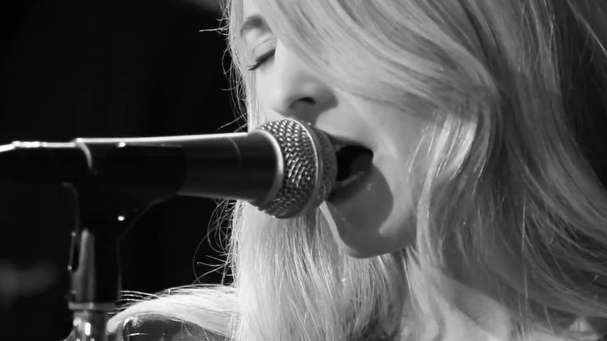 The Royal Furs - Blood & Honey